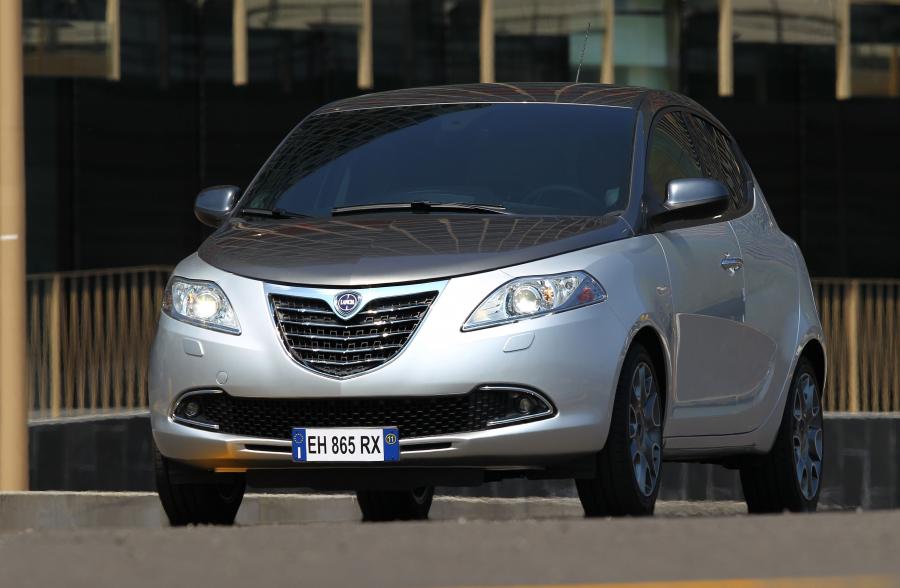  Lancia Ypsilon 2011 года  (фото 30 из 96)